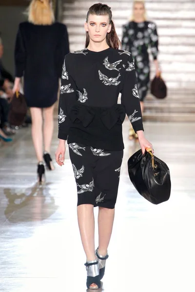 Look 24